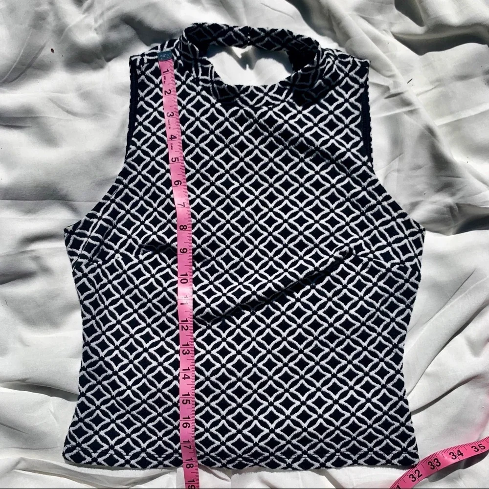 NWOT Mossimo Jacquard style crop top